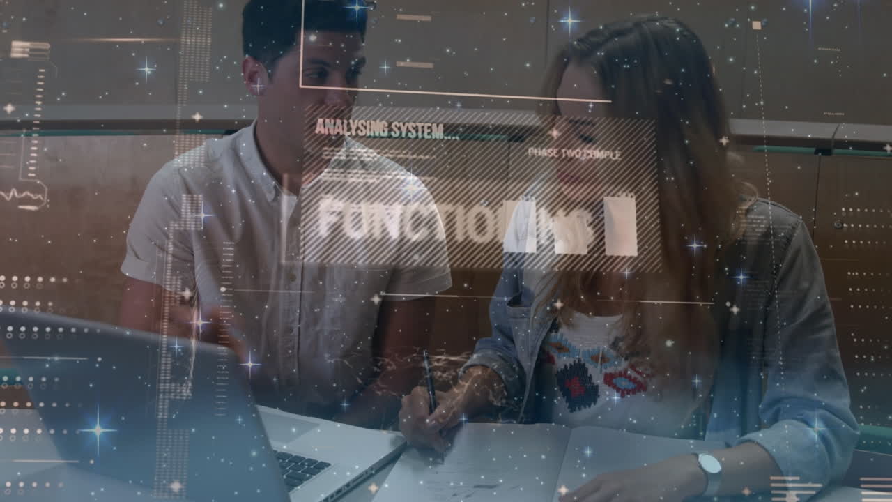 animación del procesamiento de datos digitales sobre una pareja de estudiantes caucásicos