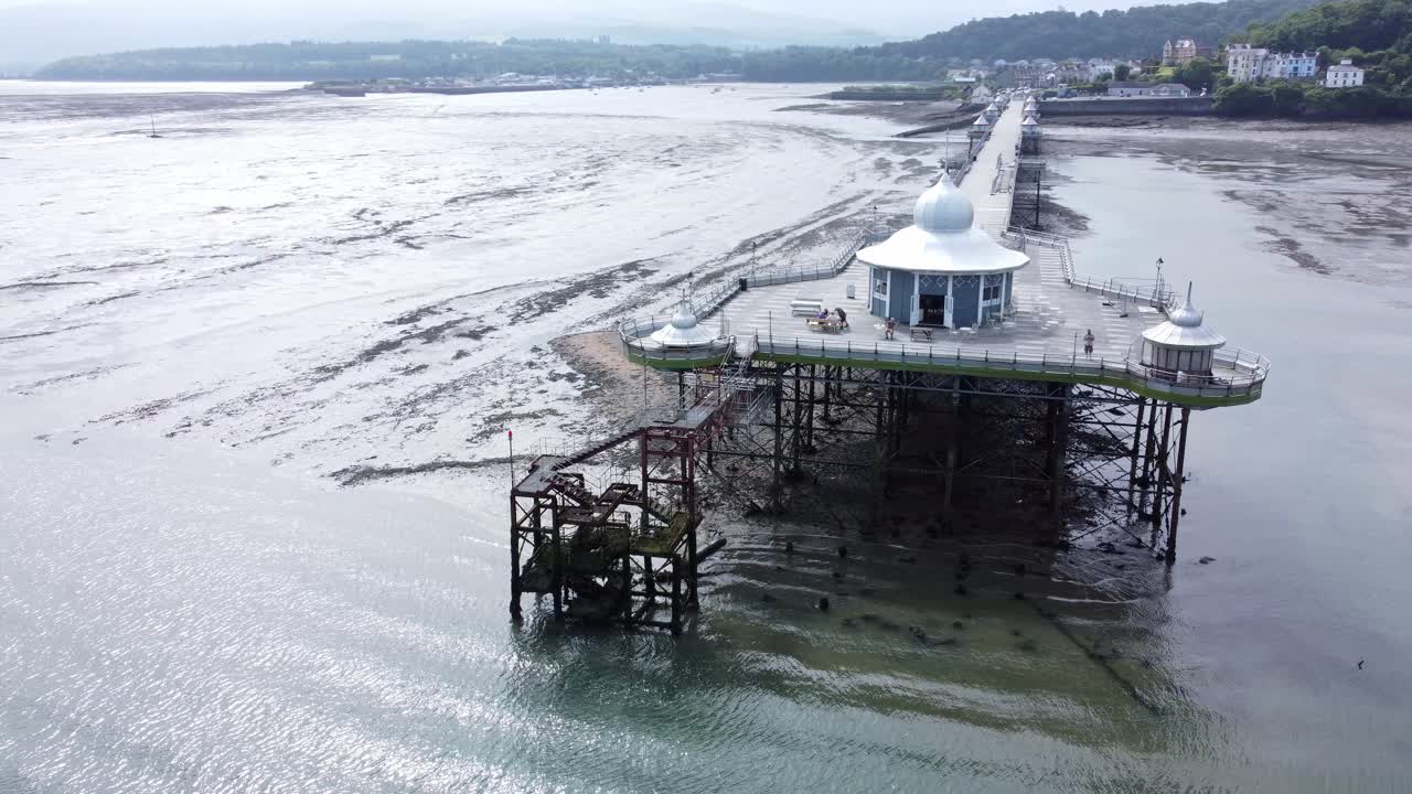 뱅거 가스 부두 빅토리아 장식용 은 돔 누각 랜드마크 관광객 조감도 썰물 오른쪽 궤도