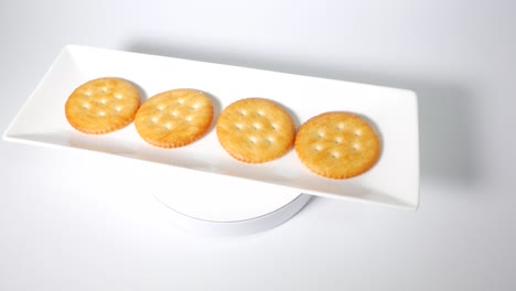 round cracker