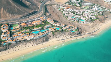 Increíble-Playa-De-Esquinzo-Con-Horizonte-Infinito