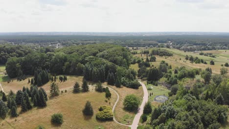 drone-opnames van een park in bydgoszcz, polen