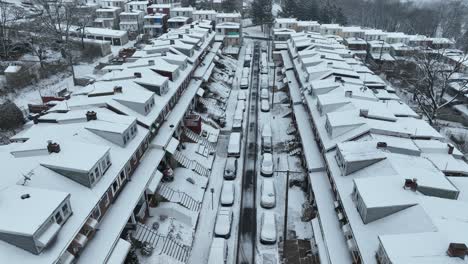 Wonderful-snow-covered-american-community-in-Suburb-of-USA