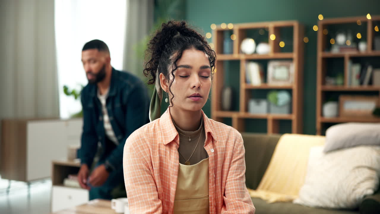 Couple experiencing relationship difficulties