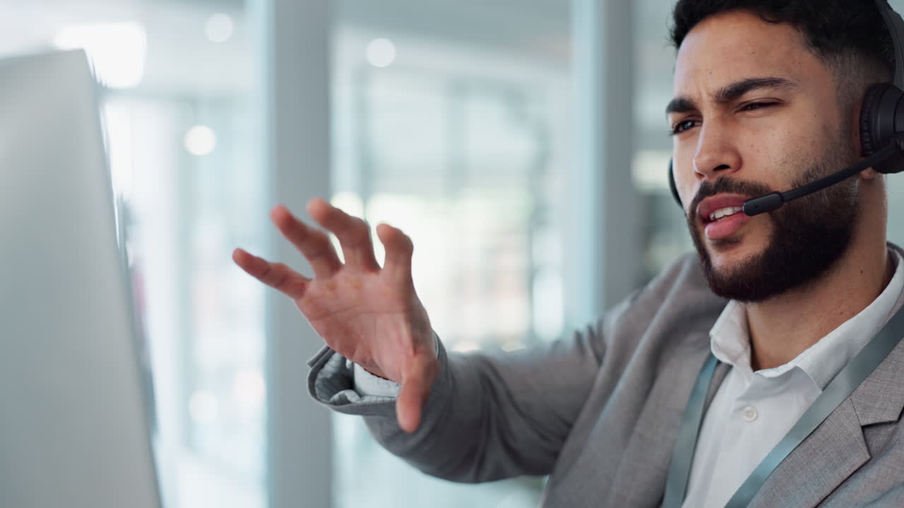 hombre de negocios, cara y consultoría en el centro de llamadas
