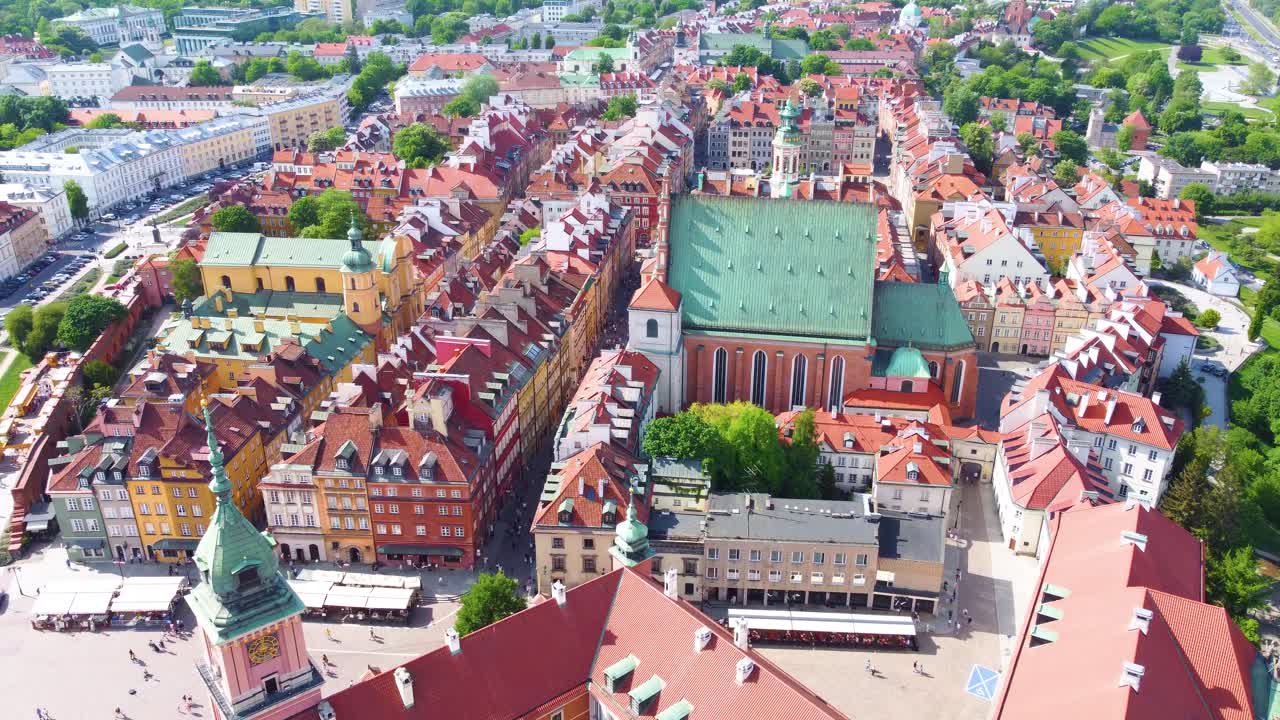 Aerial Jib Shot Rising Slowly Within Neightborhood of Warsaw, Poland