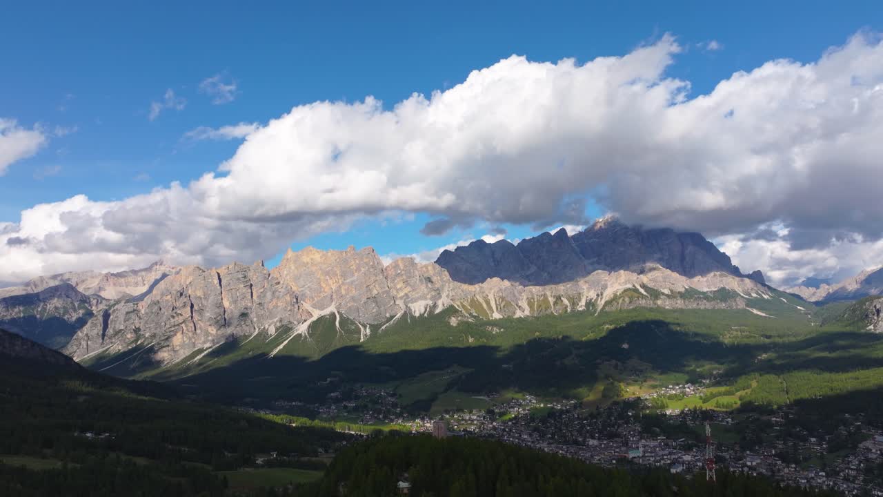Stunning 4K Cinematic Drone Footage of Dolomites - Italy_0008