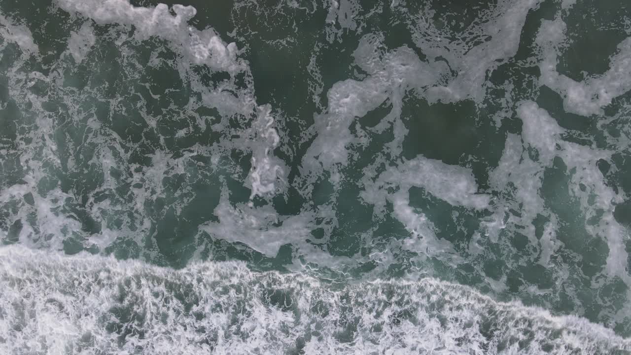Free stock video - Clear ocean water