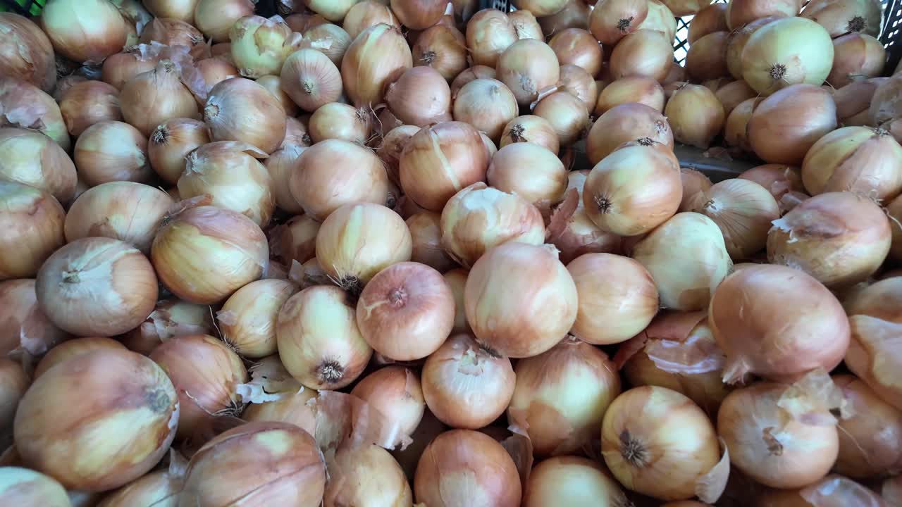 Pile of Onions