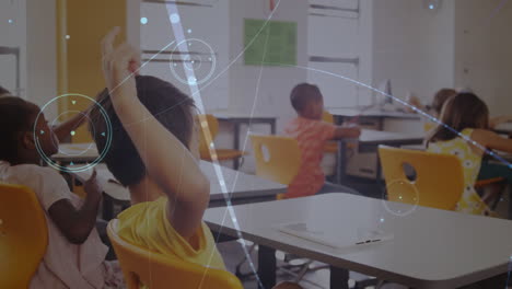 animación del procesamiento de datos sobre diversos escolares que aprenden en el aula