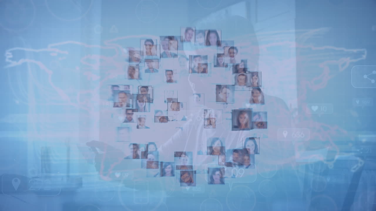 animación de la red de conexiones con imágenes sobre mujeres caucásicas mayores que usan teléfonos inteligentes