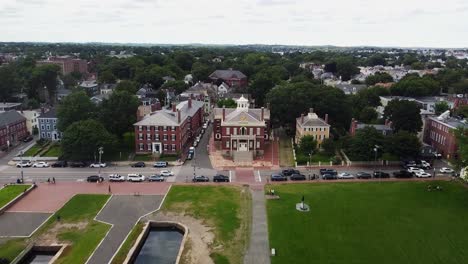 Aerial-footage-approaching-and-over-the-Customs-House-in-Salem,-Massachusetts