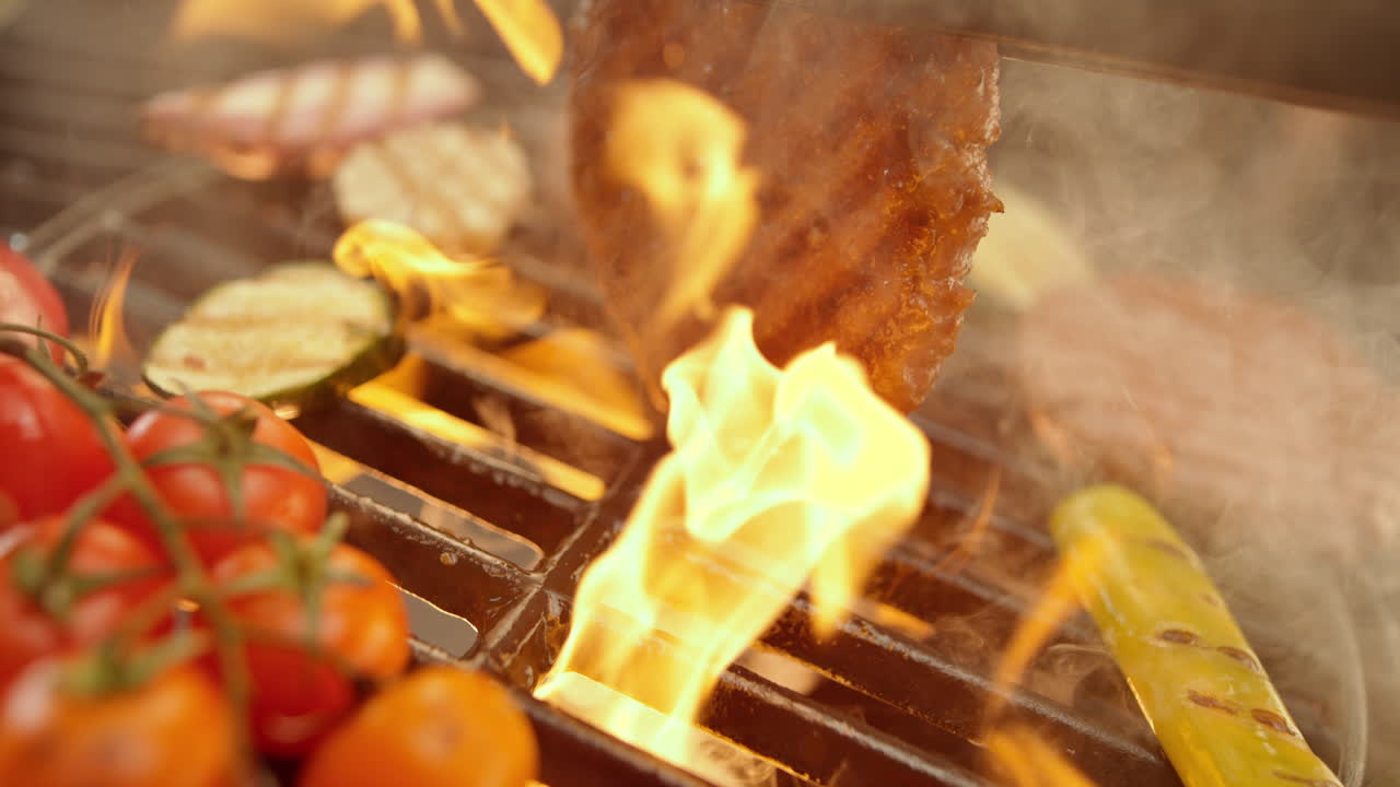 hamburguesas y verduras a la parrilla