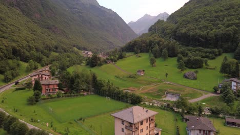 las casas de montaña en fiumenero pueden ser una forma diferente de viajar