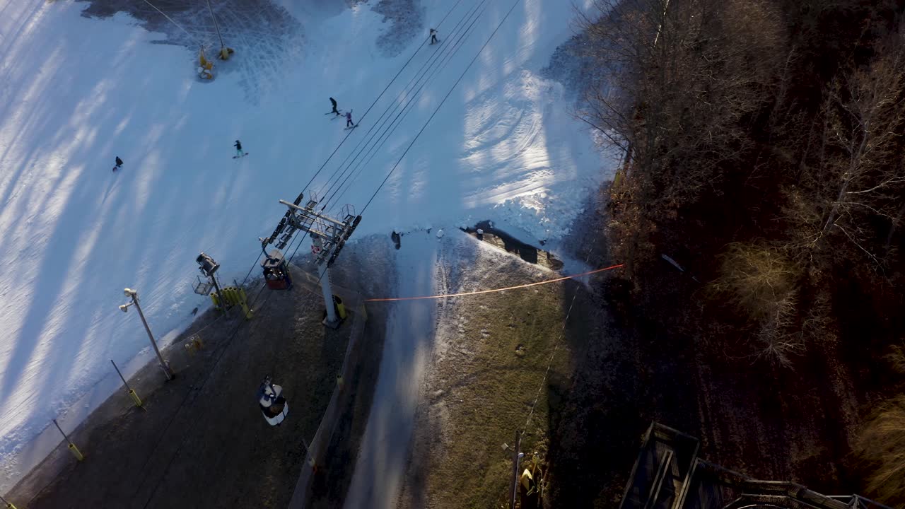 4k 공중 드론 소형 스키 슬로프 업스테이트 뉴욕