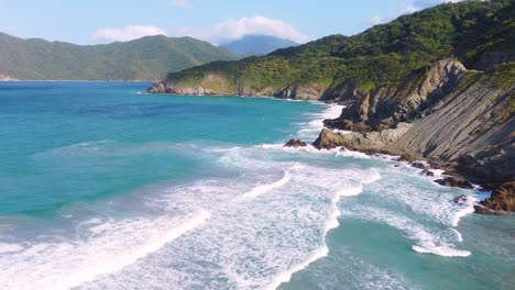 Wunderschöner-Tayrona-Nationalpark-An-Der-Karibikküste-Kolumbiens