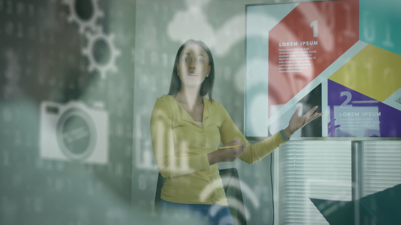 animación de múltiples iconos sobre diversas mujeres explicando la presentación a los compañeros de trabajo en la oficina