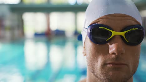 Swimmer-training-in-a-swimming-pool