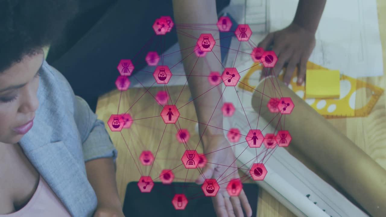 사무실에서 토론하는 다양한 동료들의 중간 섹션에 대항하여 디지털 아이콘의 전지구의 애니메이션