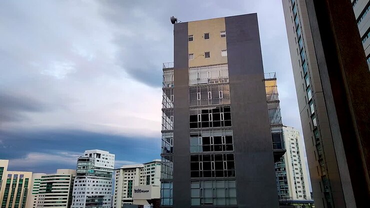 Timelapse durante una forte tempesta nella zona ovest di Città del Messico.