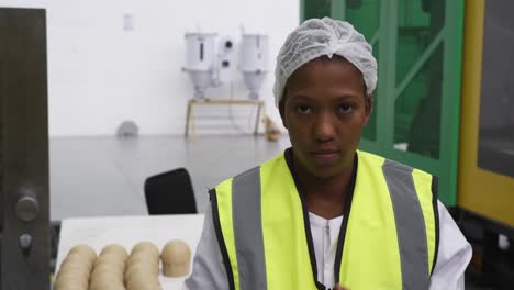 Warehouse-female-worker-working-in-factory