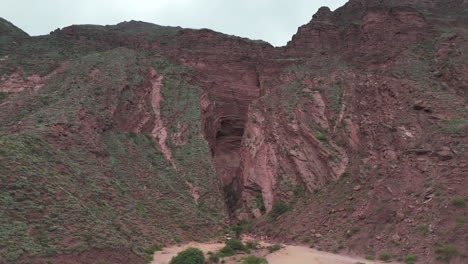 Aerial-View-Of-Geological-Formation-In-The-Town-Of-Quebrada-Las-Conchas,-Garganta-Del-Diablo