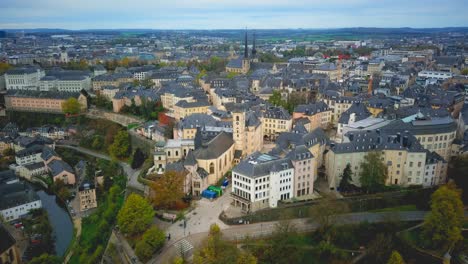 Drone-shot-of-Chemin-de-la-Corniche-in-Luxembourg-city-during-sunrise