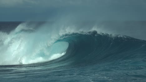 olas en el océano