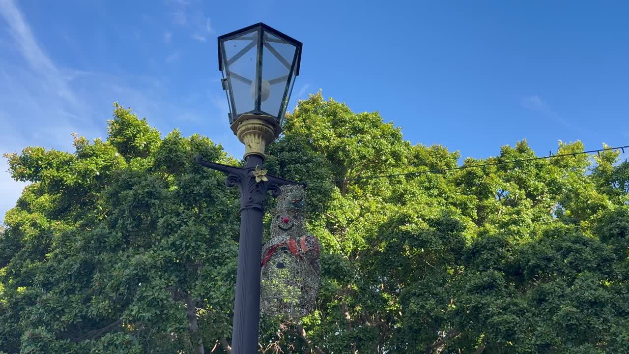 Una farola antigua de estilo victoriano en Jubilee Square, en Simonstown, Ciudad del Cabo
