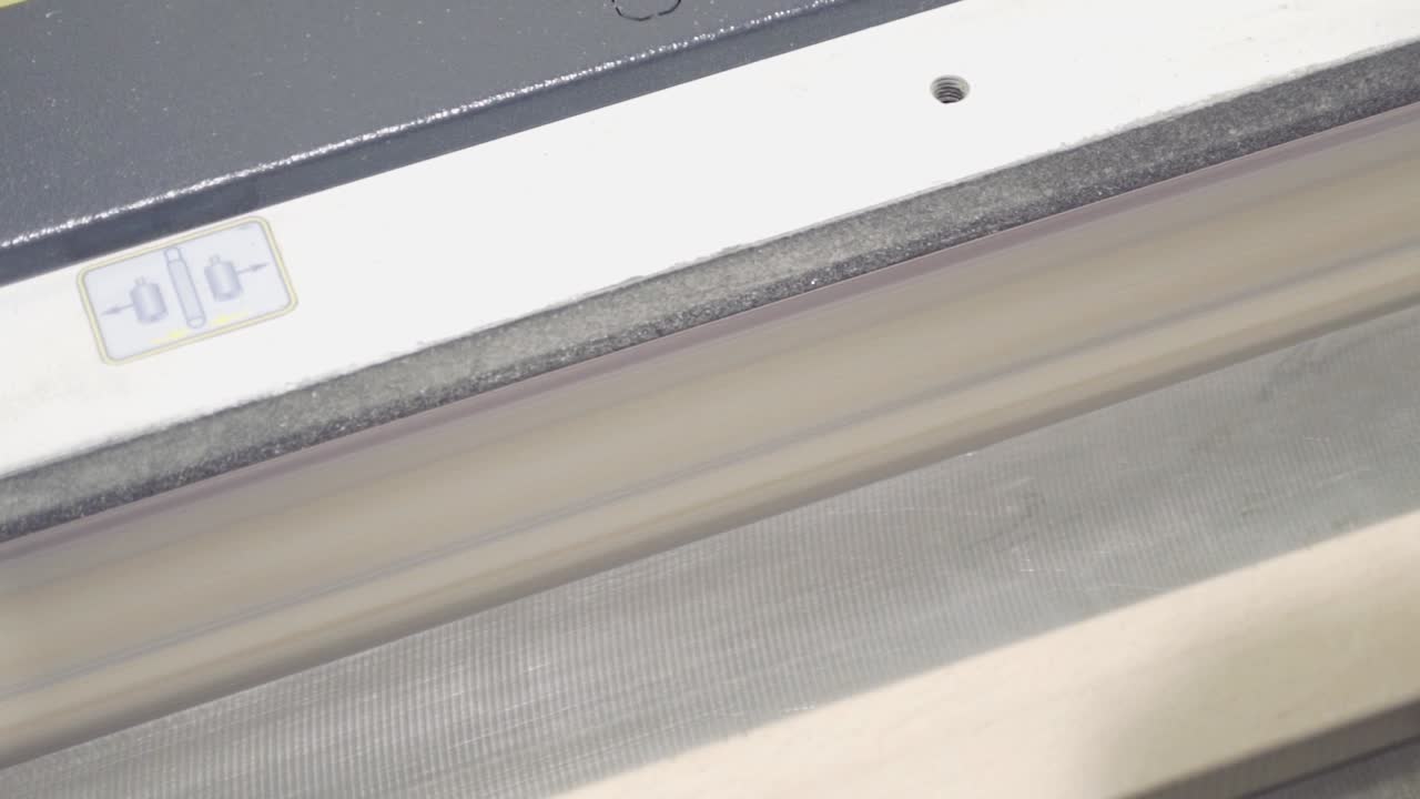 bloque de madera que se planea o lija en una máquina