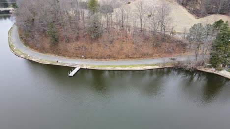 Spring-at-Mona-Lake-in-Muskegon,-MI