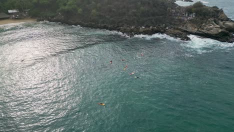 Vista-Aérea-Del-Lugar-Perfecto-Para-Surfear-De-Carrizalillo-En-Puerto-Escondido,-Oaxaca,-México.