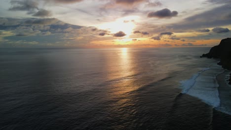 Sonnenuntergang-Auf-Der-Insel-Bali,-Indonesien