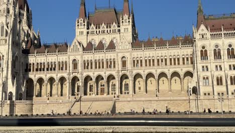 edificio del parlamento húngaro en budapest