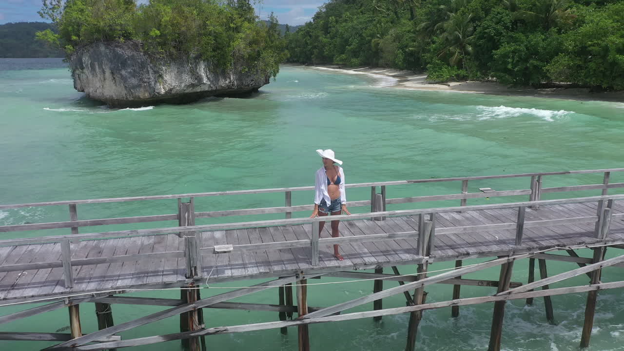 저는 여기서 너무 자유롭고 평온하다고 느 ⁇ 니다.