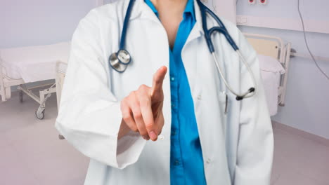 animación de una doctora caucásica con un estetoscopio sobre una cinta azul
