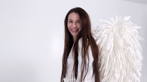 angel woman with white wings