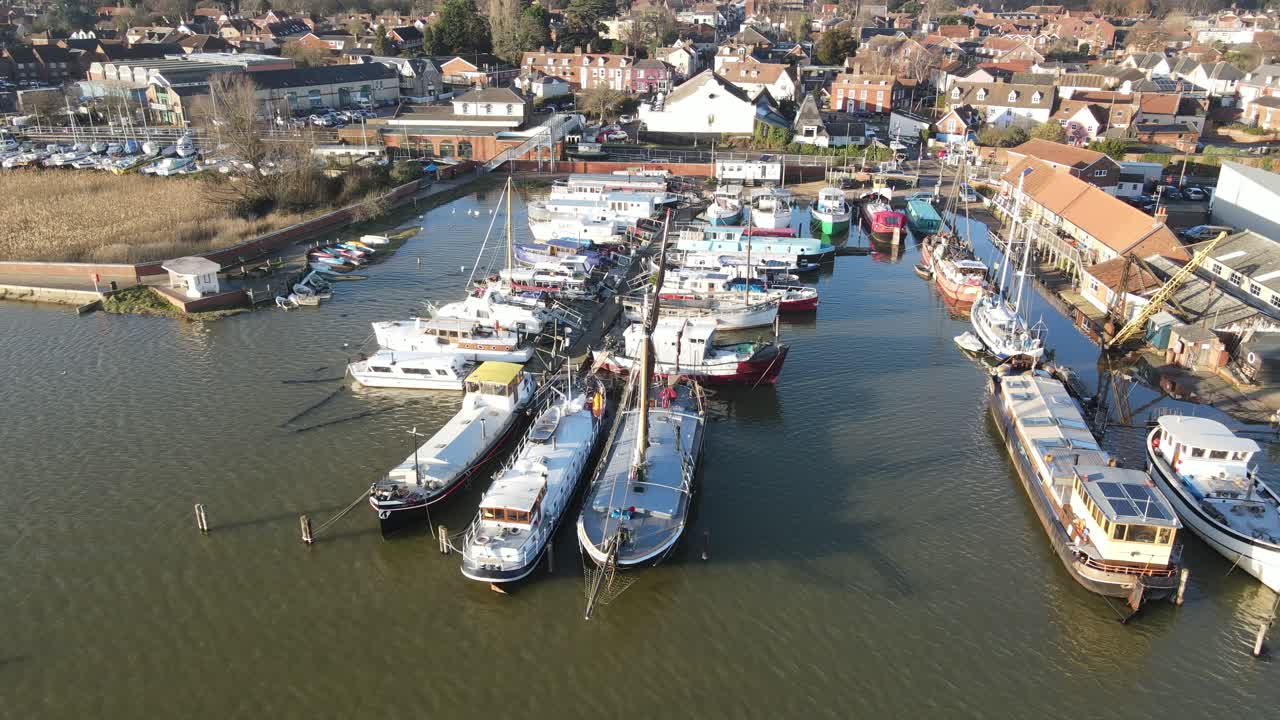 Woodbridge Kai in Suffolk 4K Luftaufnahme.