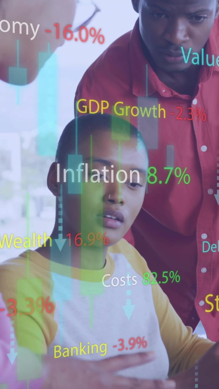 Animazione dell'elaborazione di dati finanziari su diverse persone in ambito aziendale presso l'ufficio