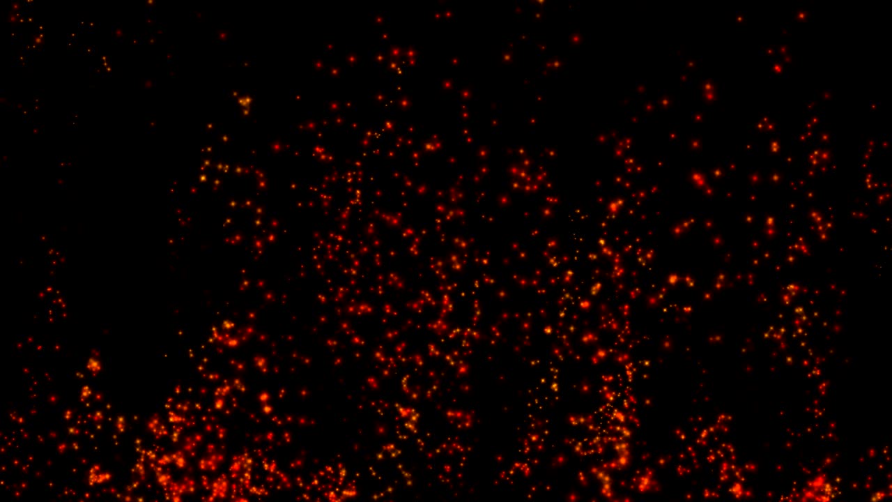 las chispas de la brasa de fuego voladora en el cielo nocturno invernal video de stock