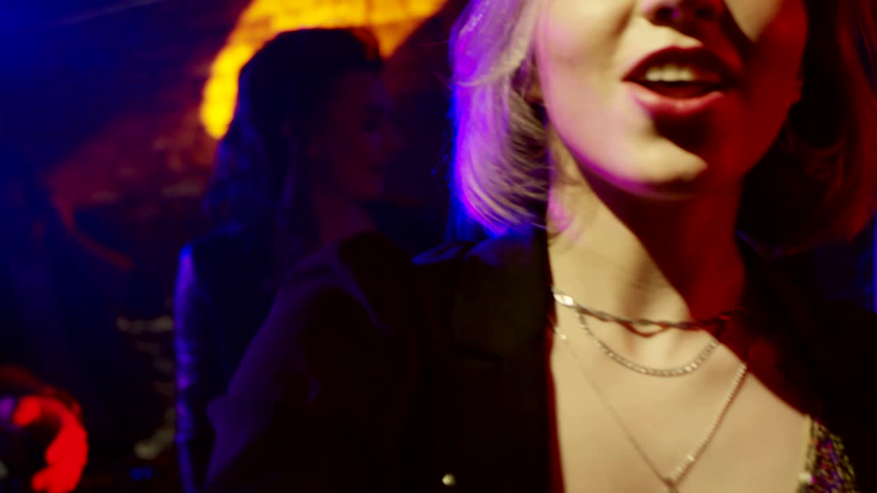 tiempo de selfie en un club nocturno