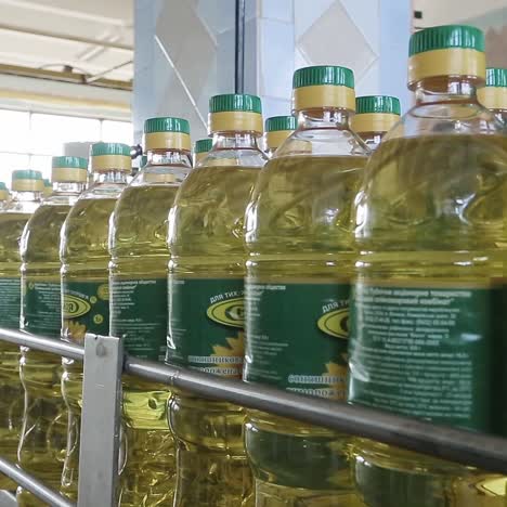 producción de aceite de girasol en una fábrica