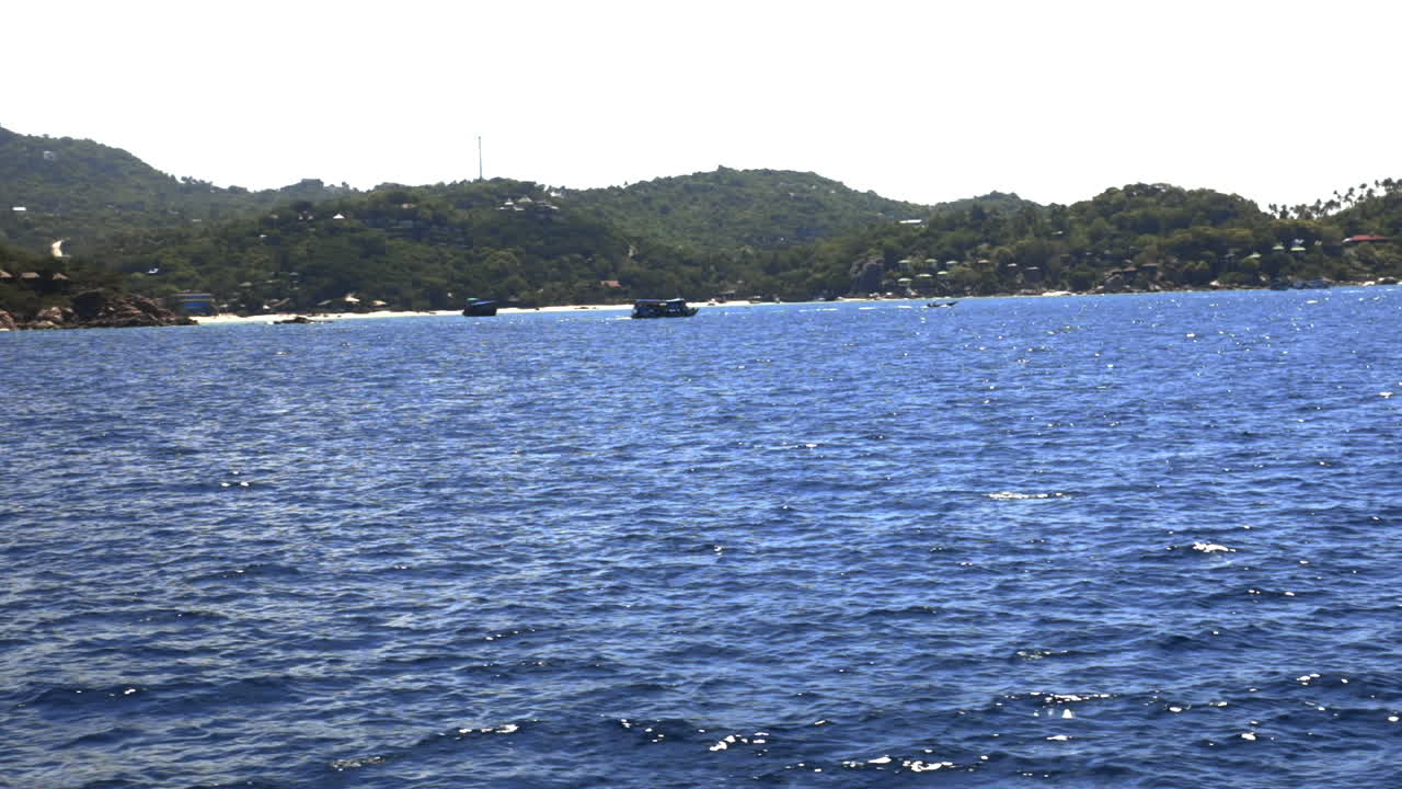 바다에서 바다, 보트 및 섬을보고