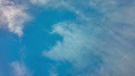 Timelapse-of-blue-sky-with-clouds