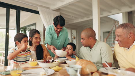 Familie,-Frühstück-Und-Generationen