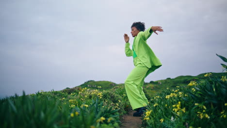 Contemporary-dancer-performing-nature.-African-woman-dancing-modern-vertical