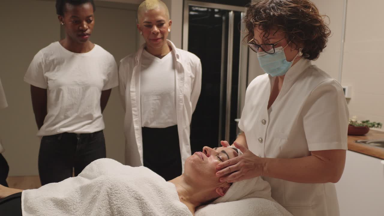 Facial Massage at Spa