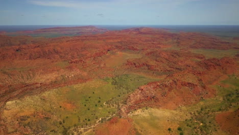 Drohne-Luftaufnahme-Looma-Camballin-Kimberley-Purnululu-Fitzroy-Crossing-Outback-Australien-Wa-Westlich-Von-Australien-Nördliches-Territorium-Faraway-Downs-Under-Broome-Darwin-Rote-Felsen-Aborigine-Landschaftsansicht-Langsam-Zoomen