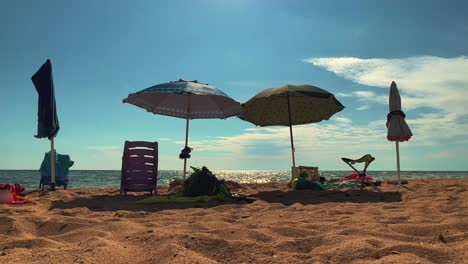 escena de playa de verano para el concepto de vacaciones con sol