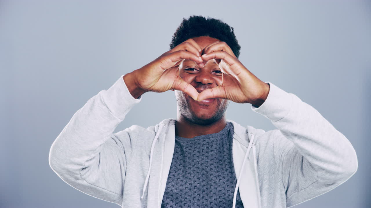 el amor es la respuesta.