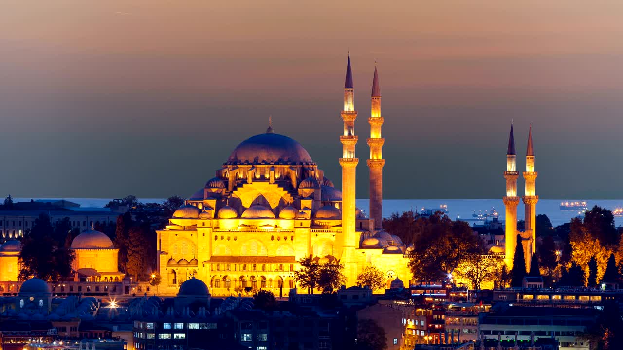 la hermosa mezquita de suleymaniye en estambul, turquía